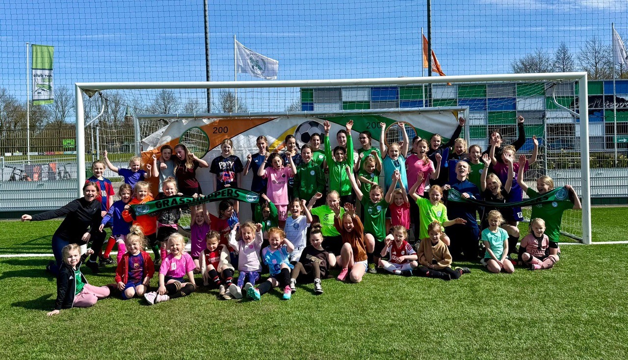 ⚽💗 Meidenvoetbaldag groot succes bij vv Grasshoppers! 💗⚽