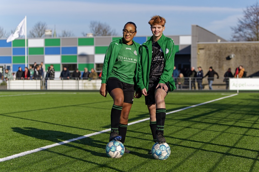 Grasshoppers - Kleine Sluis: Niek en Inaya
